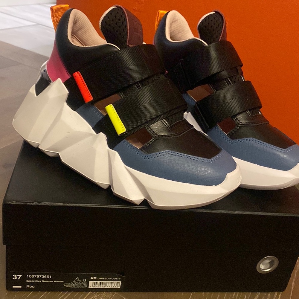 UNITED NUDE- Brand New With Box. Euro 37